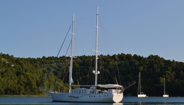 DVI MARIJE yacht charter 3