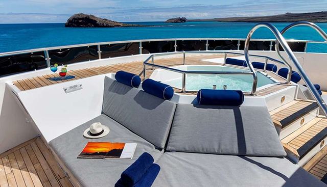 GALAPAGOS HORIZON yacht charter 3