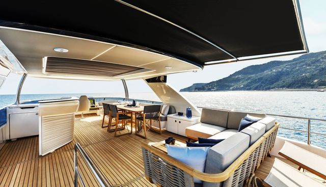 LEGEND II yacht charter 3