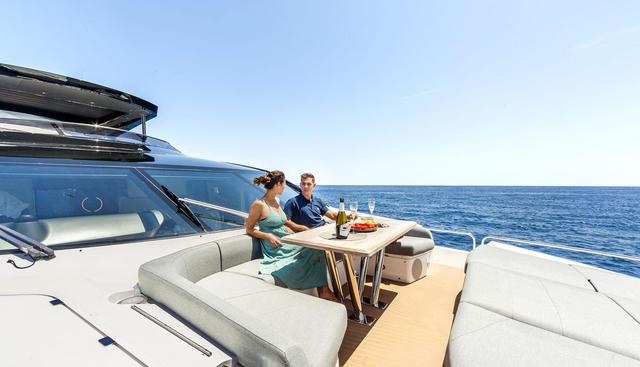 JUNIOR yacht charter 3