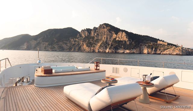 LEGEND yacht charter 3