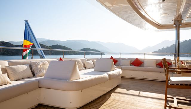 LADY I yacht charter 5