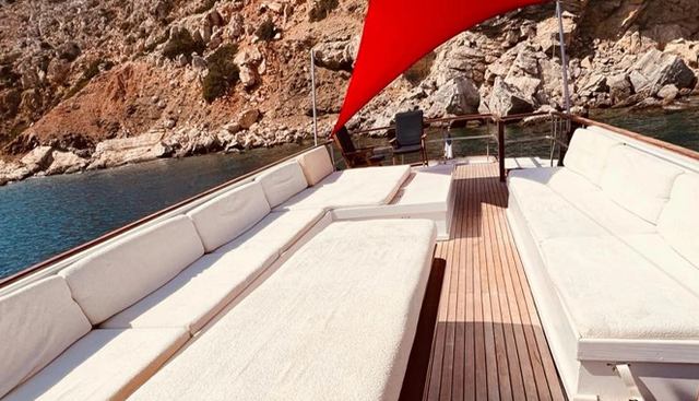 HERCULE POIROT yacht charter 4