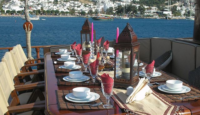 GEM yacht charter 4