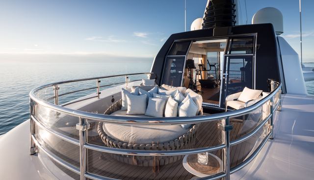 ARTISAN yacht charter 5