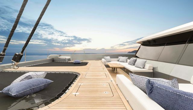 GRAYA yacht charter 3