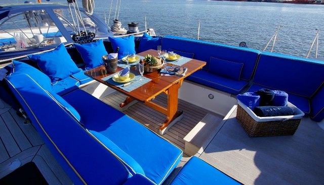 BAIURDO VI yacht charter 2
