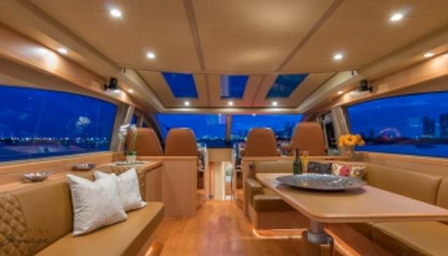 DIVAS DEL MAR yacht charter 2