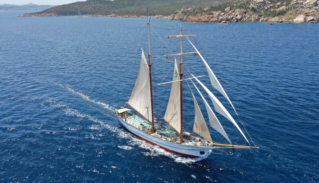 SIR ROBERT BADEN POWELL yacht charter 4