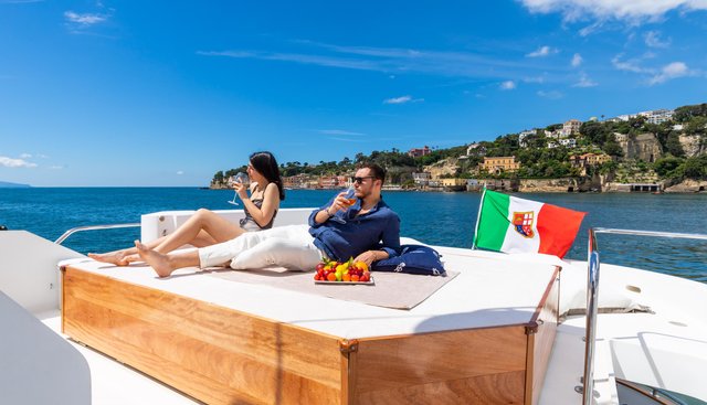 SHANGRA yacht charter 3