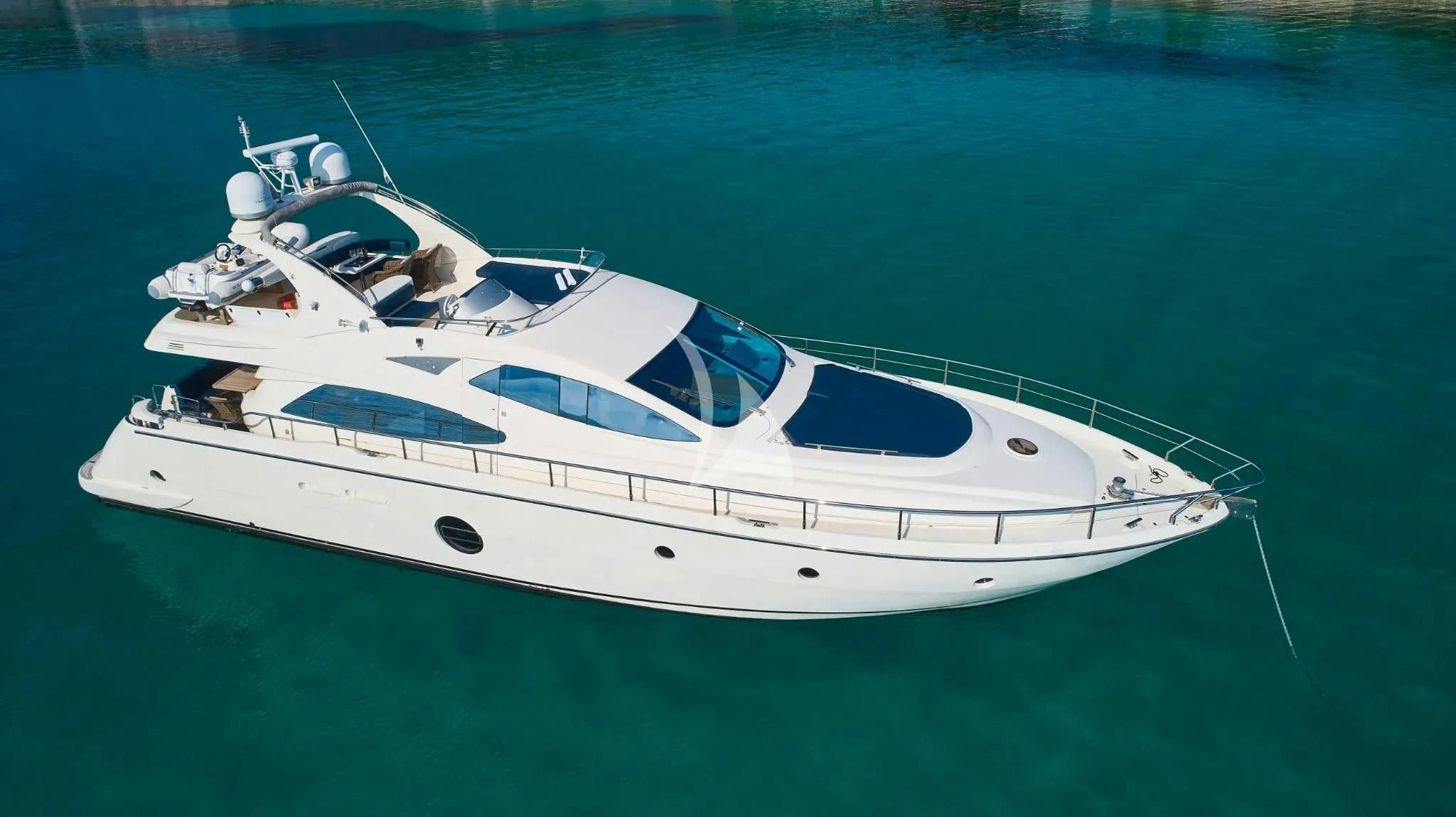 W yacht charter 3