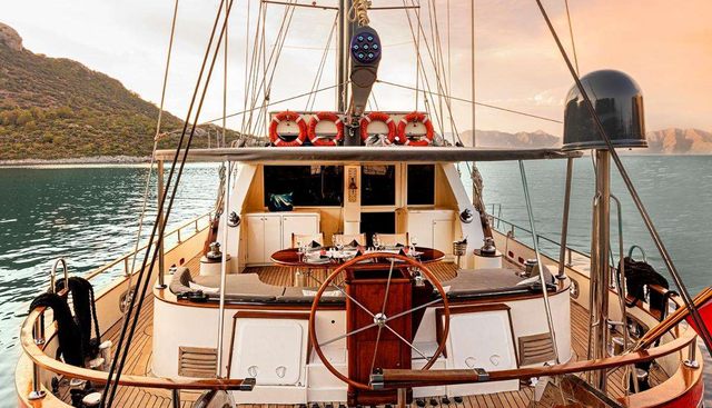 MIO VENTO yacht charter 3