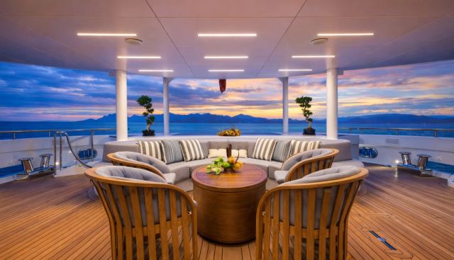 I NOVA yacht charter 5