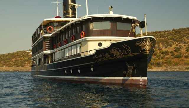 HALAS 71 yacht charter 5