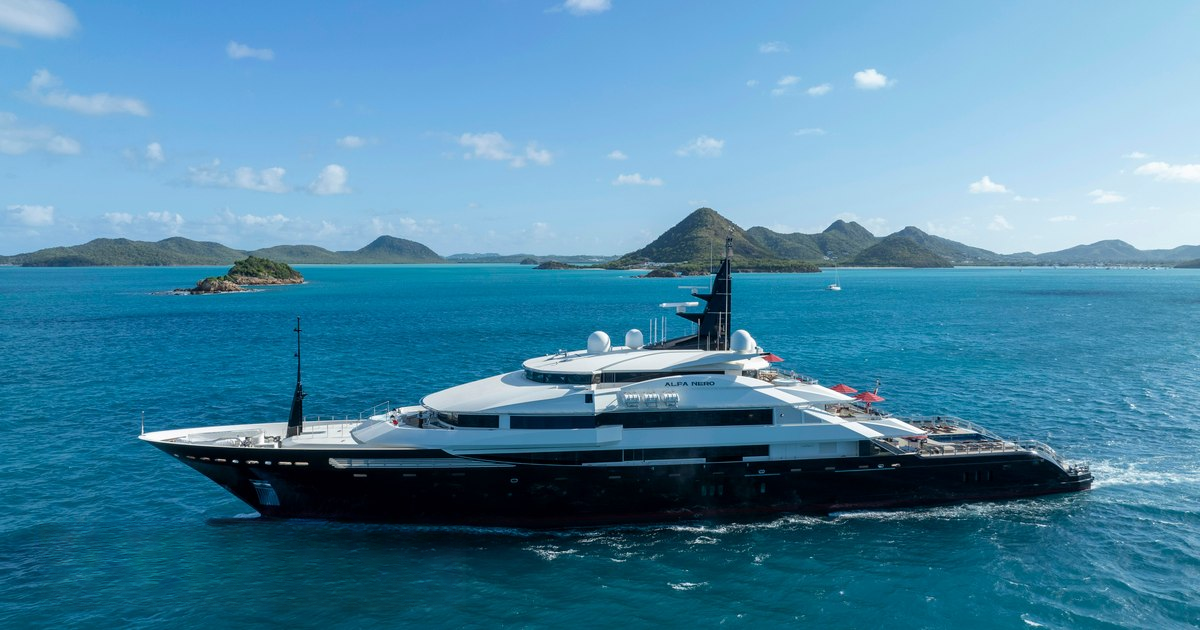 Booking checks yacht charter image